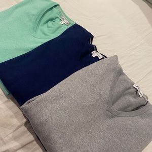 Peter Millar V neck sweaters